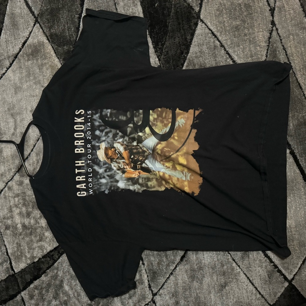 Garth Brooks world tour t shirt